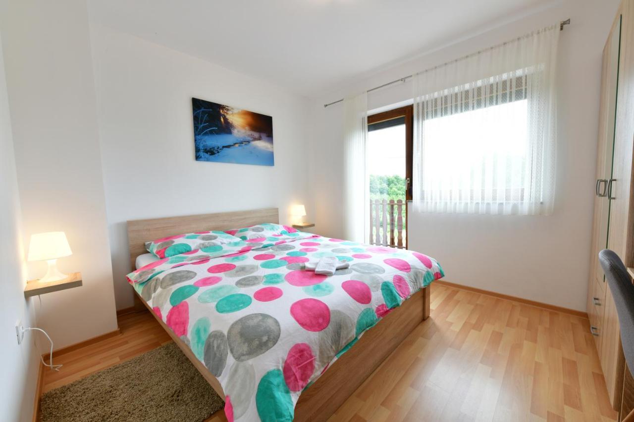Apartman Mate Rakovica Exterior foto